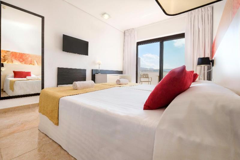 azuLine Hotel Bergantin Sant Antoni de Portmany Zimmer foto